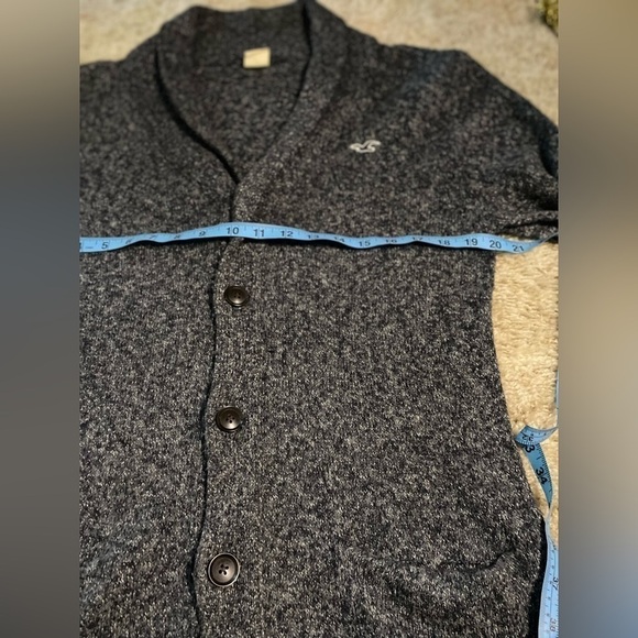 Hollister Woman’s Long Grey Sleeved  Cardigan Sweater (Medium) - Picture 7 of 12
